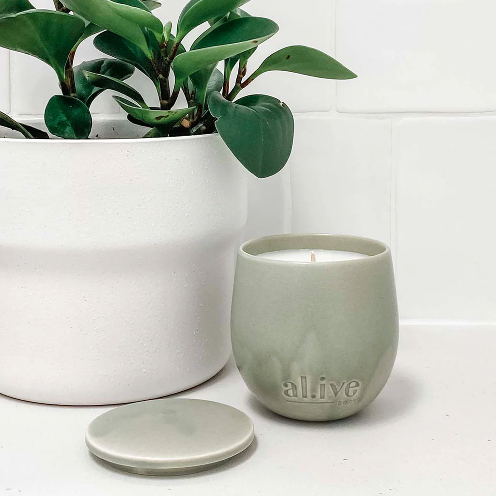 Blackcurrant & Caribbean Wood - Soy Candle - Image 3