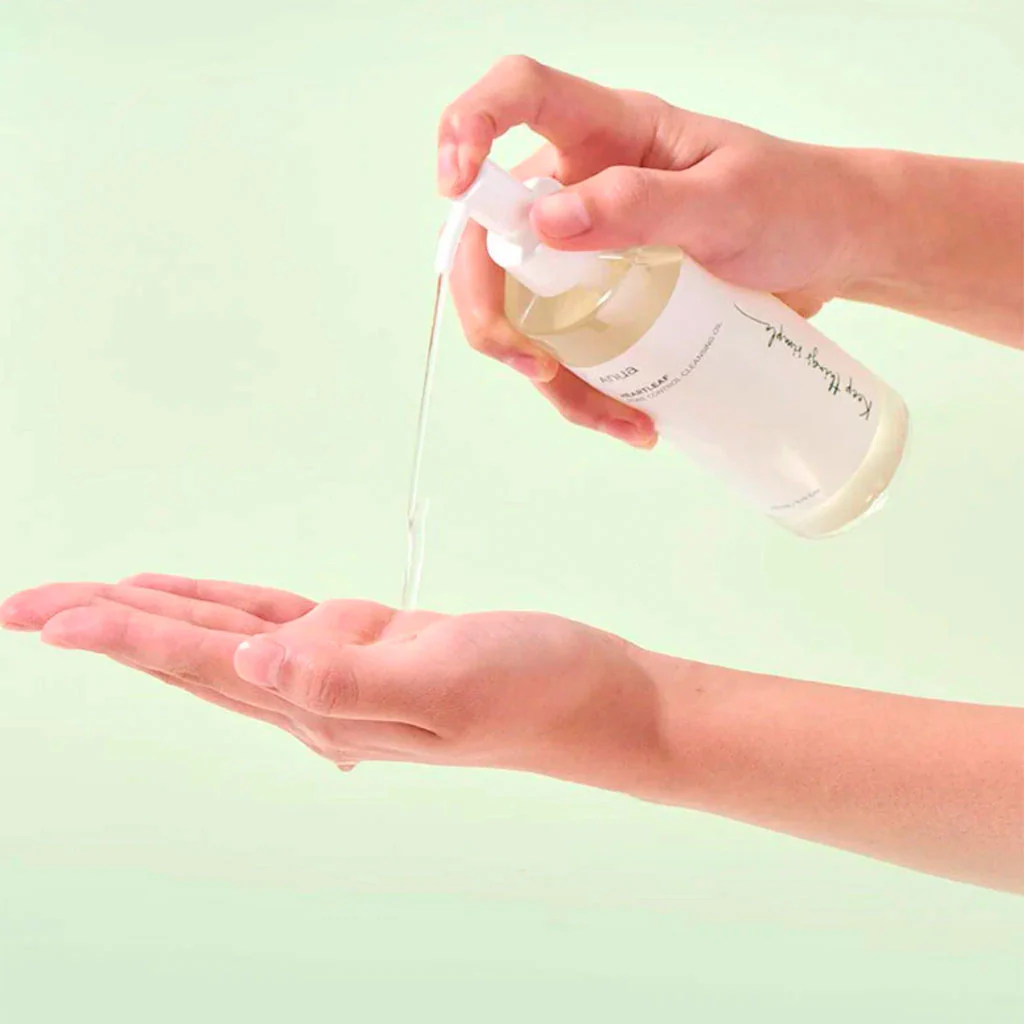 Heartleaf Pore Control Cleansing Oil - Image 3