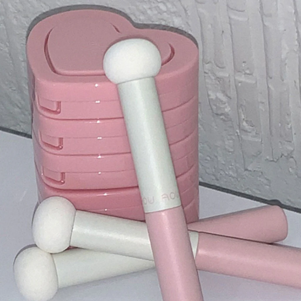 Marshmallow Puff Brush - Image 4