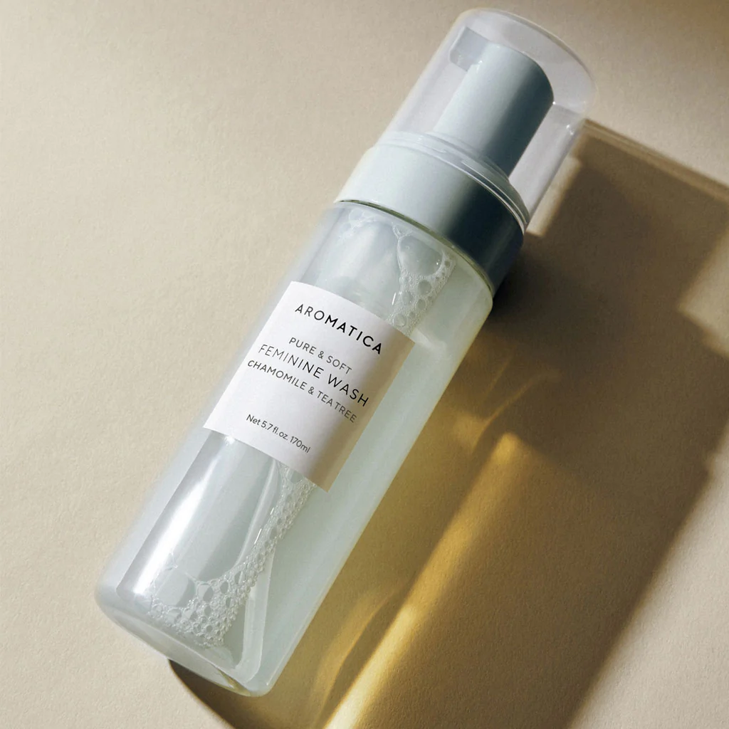 Pure & Soft Feminine Wash Chamomile & Tee Tree - Image 2