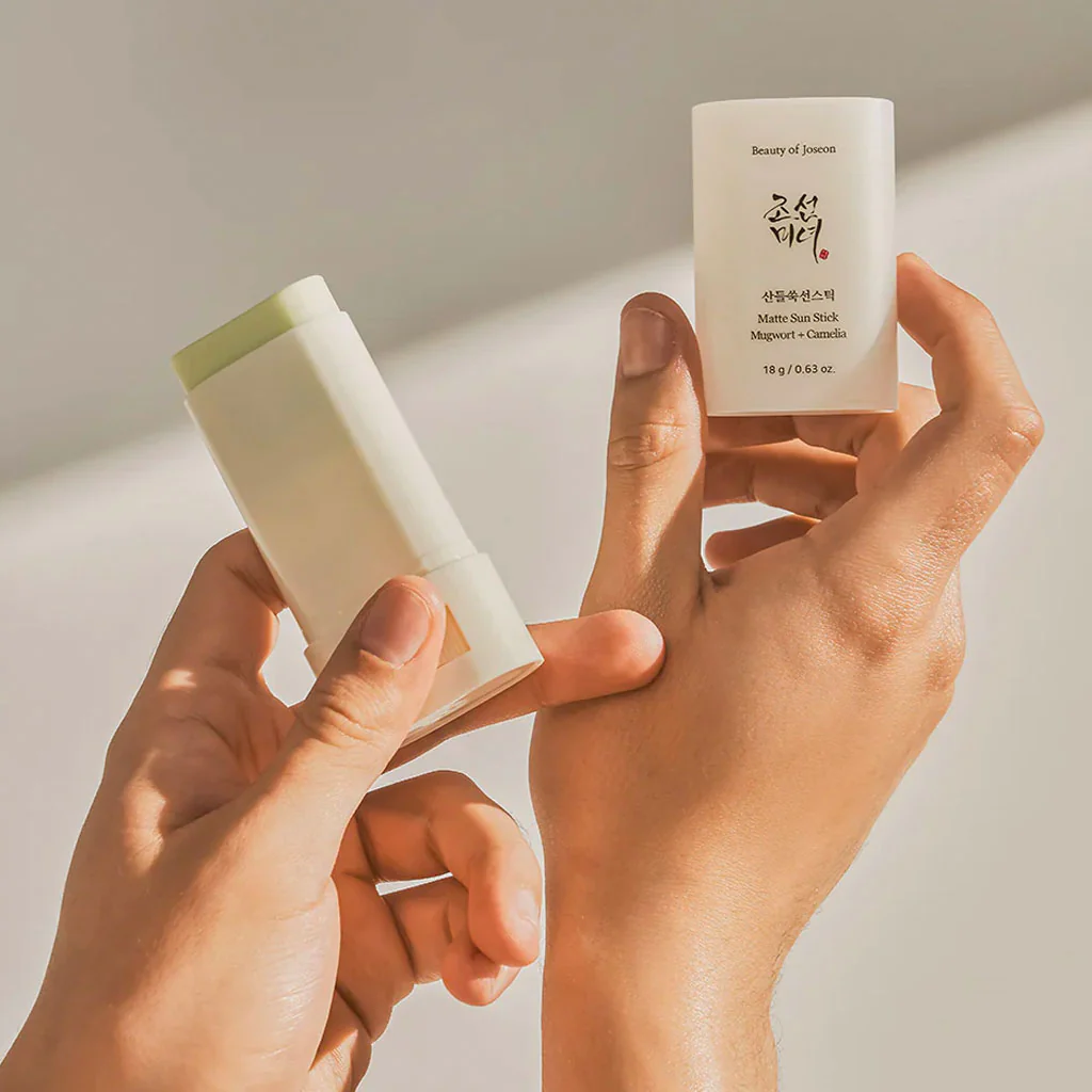 Matte Sun Stick : Mugwort + Camelia (18g) - Image 2
