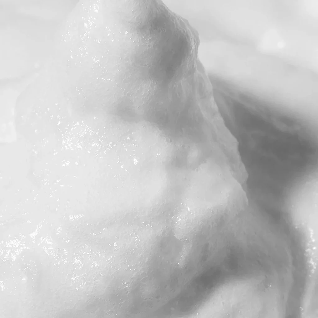 Hydrium Triple Hyaluronic Moisturizing Cleanser - Image 2