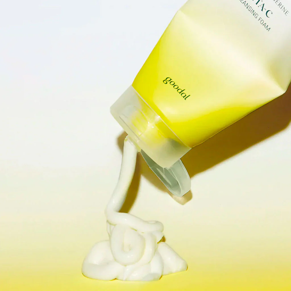 Green Tangerine Vita C Cleansing Foam (150ml) - Image 2