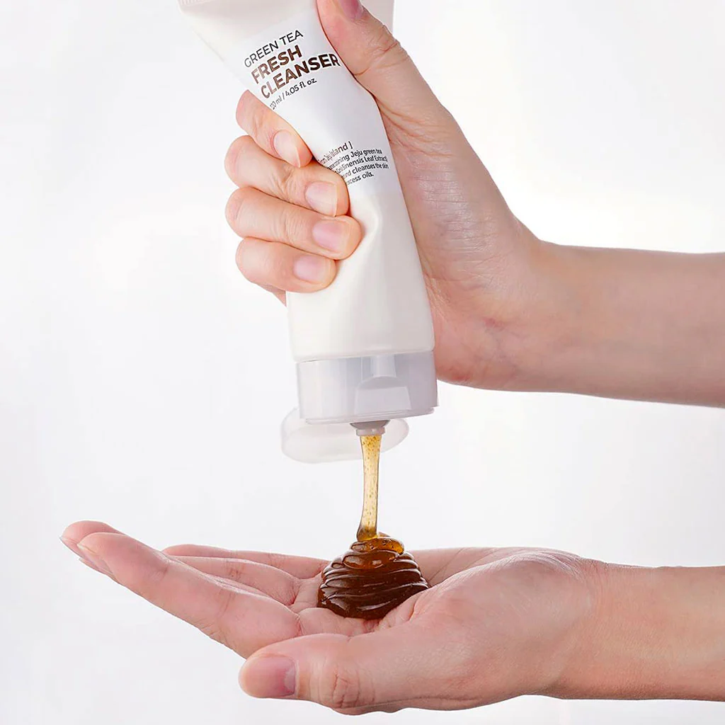 Green Tea Fresh Cleanser - Image 2